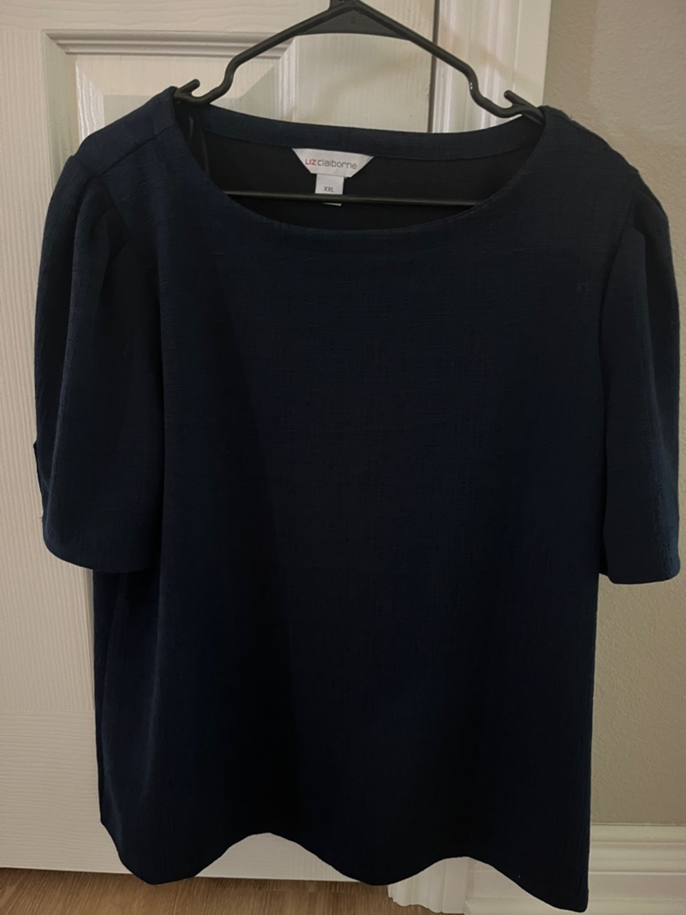 Liz Claiborne Navy Short Sleeve Round Neck Top